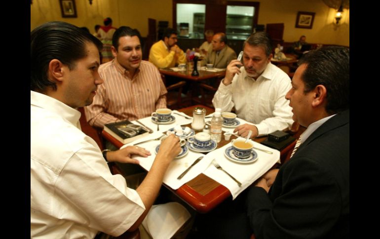 Los títulos de la operadora de restaurantes registraron una buena demanda y cerraron con un incremento de 1.64%, a 28.46 pesos. ARCHIVO /