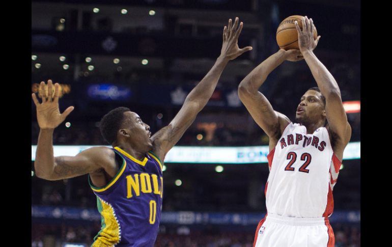 El basquetbolista Rudy Gay durante el juego de Raptors contra Hornets de la NBA. AP /