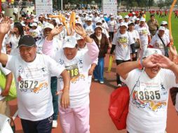 Los tres primeros lugares en carrera y caminata se llevarán premios. ARCHIVO /