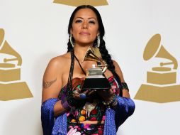 Lila Downs dice que la responsabilidad con su público es mayor tras ganar el Gramm. AP /