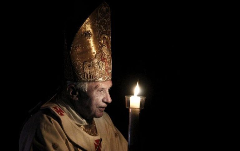 La renuncia del Papa Benedicto XVI trajo, además, un conflicto de sinónimos a los medios de comunicación. EFE /