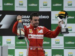 Alonso es un piloto destacado en la Fórmula Uno y por ello se le reconoce. ESPECIAL /