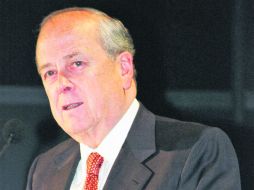 Claudio X. González, presidente de Mexicanos Primero, dijo que en 2010 los comisionados costaron al Estado más de $3 mil millones. NTX /