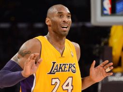 Kobe Bryant registra cuatro puntos y nueve asistencias en una de sus peores actuaciones. AFP /