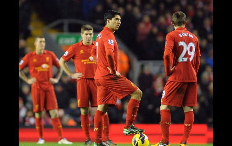 Los jugadores del Liverpool han sido instruidos de cómo responder en caso de ser blanco de ofensas. EFE /