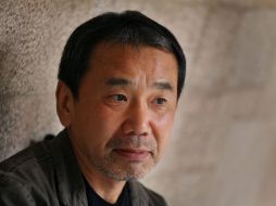 El escritor japonés, Haruki Murakami, usa como protagonista en su obra a un escritor con diﬁcultades para contar su propia vida. ARCHIVO /