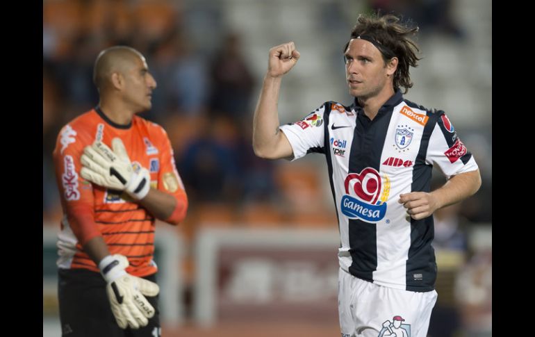 Fernando Cavenaghi ya anotó con la playera de los Tuzos. MEXSPORT /