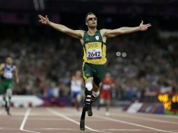 Pistorius compitió por Sudáfrica en los Juegos de Londres en los 400 metros como en el relevo 4x400. AP /