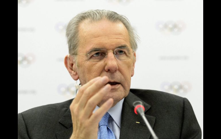 El presidente del Comité Olímpico Internacional (COI), Jacques Rogge, durante una rueda de prensa de la Comisión Ejecutiva del COI. EFE /