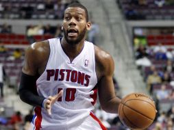 Greg Monroe se convierte en el líder al conseguir 16 puntos y 18 rebotes. AP /