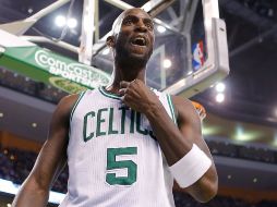 Kevin Garnett aporta 12 puntos. AFP /