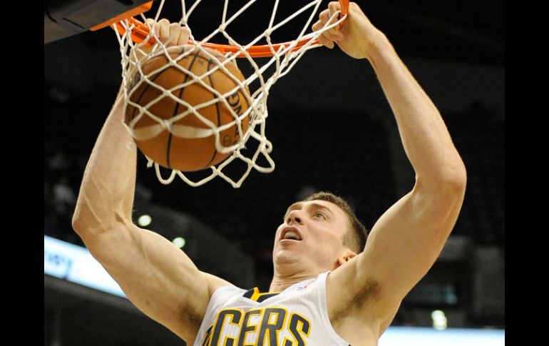 Hansbrough empata su mejor marca encestadora en lo que va de temporada. AP /