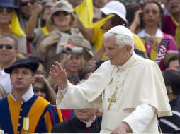 El Papa Benedicto XVI pasará unos dos meses en la residencia estiva de Castel Gandolfo. ARCHIVO /