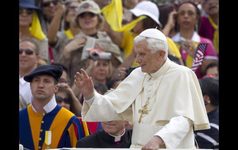 El Papa Benedicto XVI pasará unos dos meses en la residencia estiva de Castel Gandolfo. ARCHIVO /