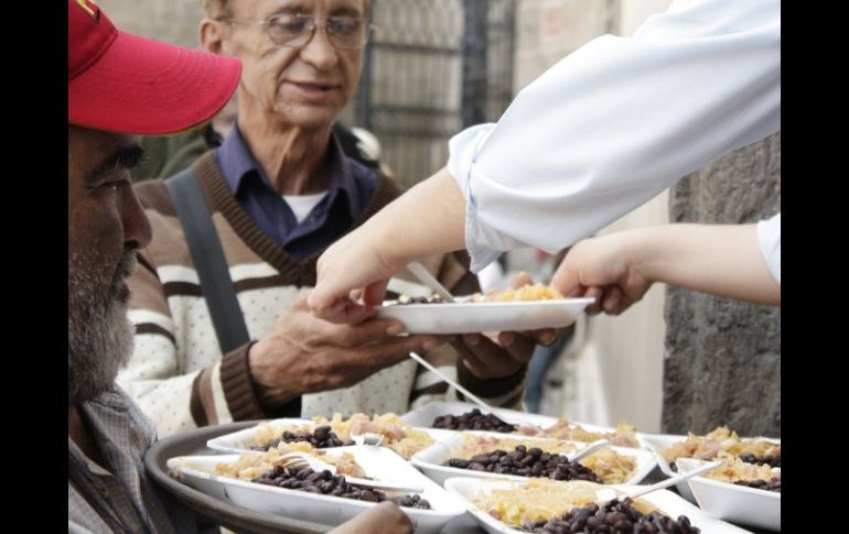 La cruzada busca que todos los mexicanos tengan acceso a comer por lo menos tres veces al día. ARCHIVO /