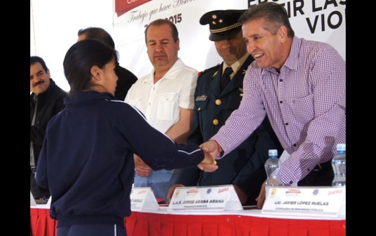 El presidente municipal participó en la entrega simbólica del reconocimiento a alumnos graduados del programa D.A.R.E. ESPECIAL /