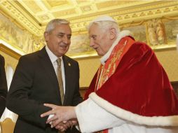 El Papa Benedicto XVI recibió al mandatario guatemalteco en el Vaticano. ARCHIVO /