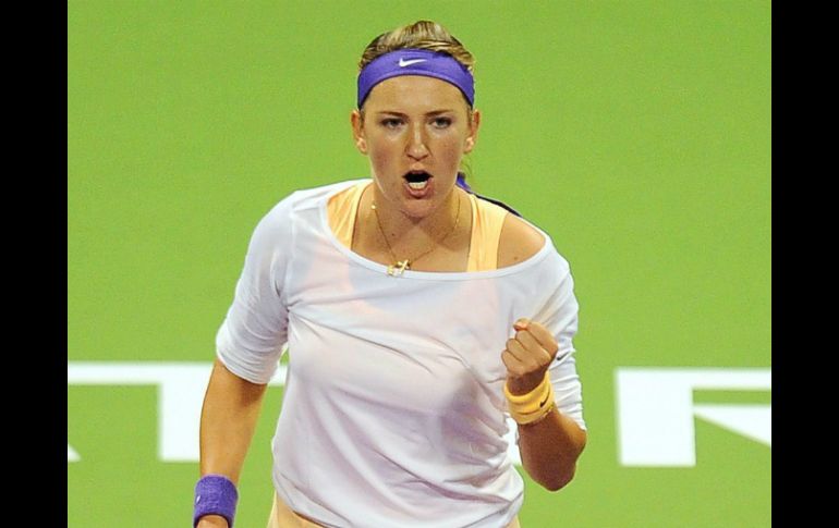 Azarenka rompe el dominio que la estadounidense tenía sobre ella, antes de cederle su lugar. EFE /