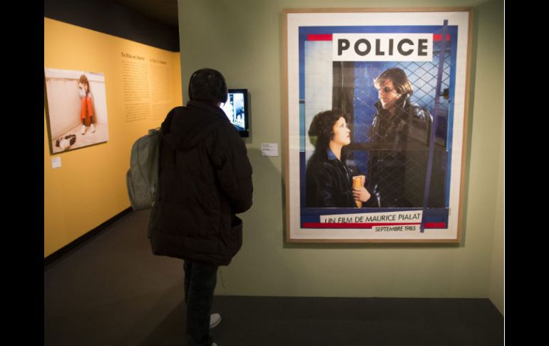 El trabajo de un encargado de un museo es ''comisariar'' una exposición. EFE /