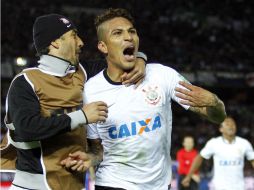 Paolo Guerrero, refuerzo de los Corinthians de Brasil. AP /