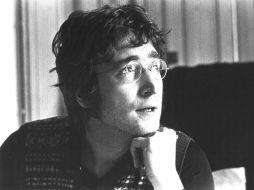 Chapman asesinó a Lennon el 8 de diciembre de 1980 ante las puertas de su residencia en el edificio Dakota. ARCHIVO /