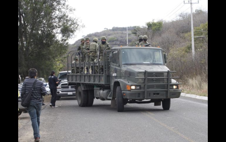 Los inculpados, el vehículo y las armas fueron turnados al fiscal federal de la demarcación. ARCHIVO /