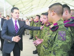 Enrique Peña Nieto felicitó y agradeció a soldados del Ejército por su lealtad a esa institución de seguridad. NTX /