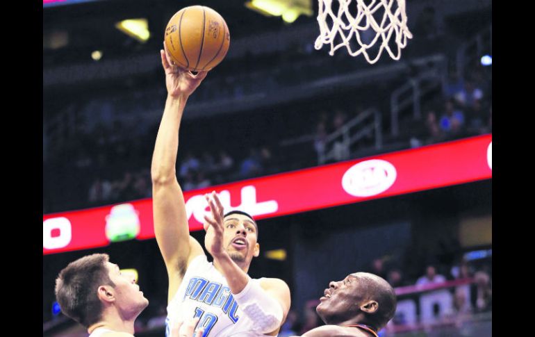 No fue suficiente. El basquetbolista nayarita Gustavo Ayón, anotó cuatro puntos y aportó tres rebotes ante Charlotte. AP /