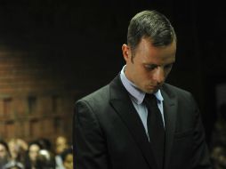 El atleta sudafricano Oscar Pistorius asiste a la vista sobre su libertad bajo fianza. EFE /