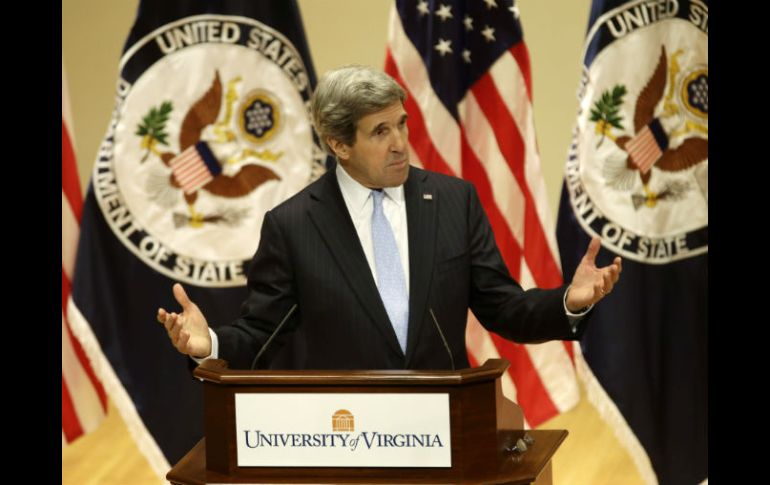 El secretario de Estado estadounidense, John Kerry, da un discurso en la Universidad de Virginia. AP /