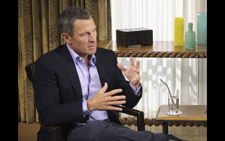 Lance Armstrong opta por no declarar más sobre su caso de dopaje. AP /