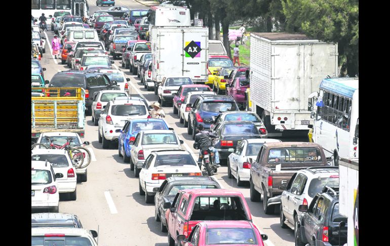 La SVyT determinó que, a lo largo del sexenio, la velocidad promedio de la ciudad pasó de 26 kmh a 24 kmh. EL INFORMADOR /