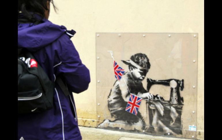 La obra en el lugar que ocupaba en las calles de Londres antes de ser robada. ARCHIVO /