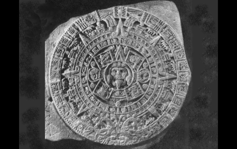 La Piedra del Sol, o Calendario Azteca, en un análisis a fondo, de parte de dos grandes expertos. ESPECIAL /