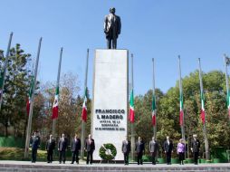 Peña Nieto y miembros de su gabinete conmemoraron el 100 aniversario luctuoso de Francisco I. Madero. NTX /