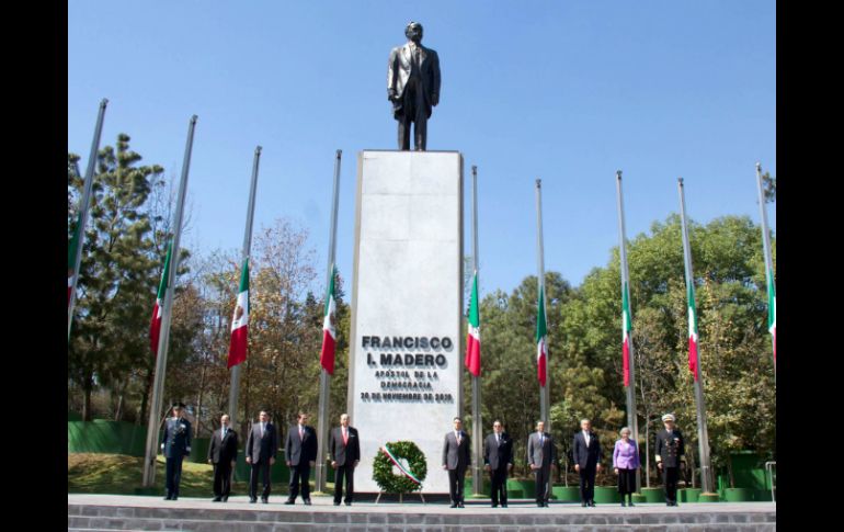 Peña Nieto y miembros de su gabinete conmemoraron el 100 aniversario luctuoso de Francisco I. Madero. NTX /