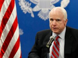 El senador estadounidense, John McCain, en conferencia de prensa  /