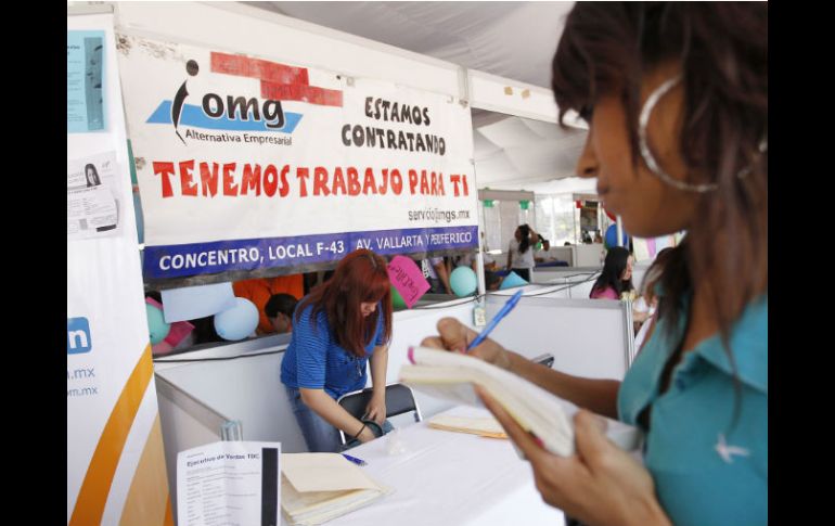 Búsqueda. Las ferias, una opción para conseguir empleo. ARCHIVO /