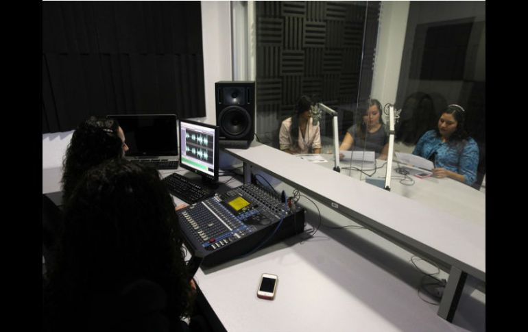 En el encuentro con periodistas, ponen en el ojo del huracán el papel de los medios de comunicación en la salud pública. ARCHIVO /