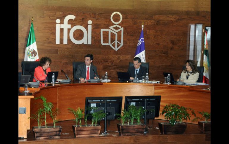 El pleno del IFAI, aprobó que comisionados y servidores públicos del Instituto pudieran asistir a esos foros internacionales. NTX /