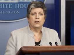 Janet Napolitano menciona que reducir seguridad en la frontera puede reducir la respuesta a amenazas terroristas. AP /