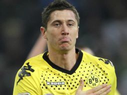 Lewandowski actualmente milita en el Borussia Dortmund, pero podría dejar el equipo al final de la temporada. ARCHIVO /