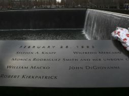 Aspecto de la placa conmemorativa con los nombres de las víctimas. AP /