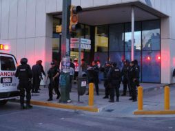 Elementos policiales y militares mantienen un cículo de seguridad en el área. TOMADA DE SITIO OFICIAL  /