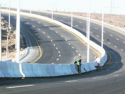 EL PANORAMA DE AYER POR LA TARDE. Los obreros seguían afinando detalles del trabajo en el nuevo Periférico. EL INFORMADOR /