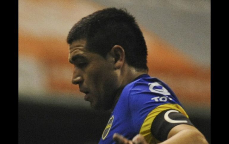 Riquelme asegura sentirse mejor y listo para volver a las canchas. EFE /