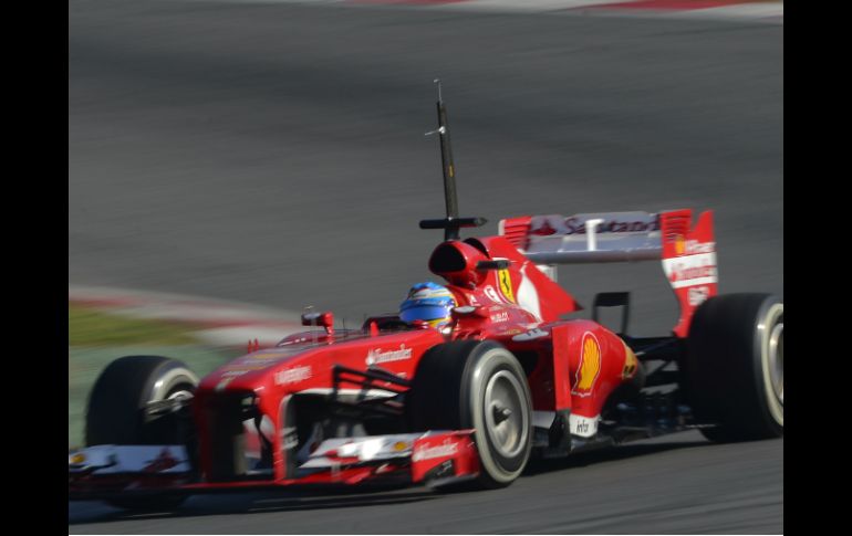 Alonso se ha mostrado satisfecho con el funcionamiento del F138 de Ferrari. ARCHIVO /