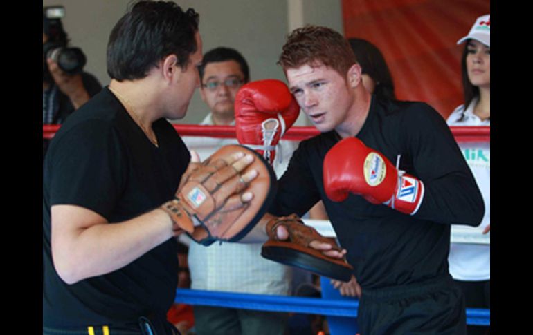 La pelea del 'Canelo' Álvarez se adelanta 15 días. MEXSPORT /