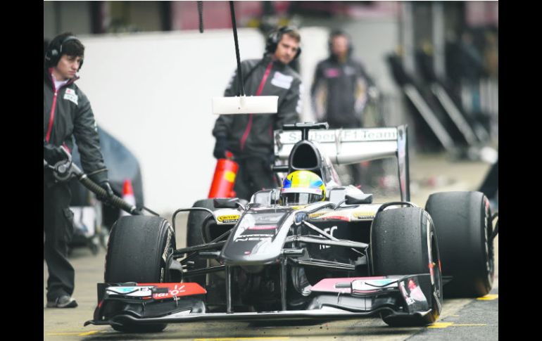 Calienta motores. Esteban Gutiérrez acelera su preparación para debutar en la máxima categoría del automovilismo. AP /