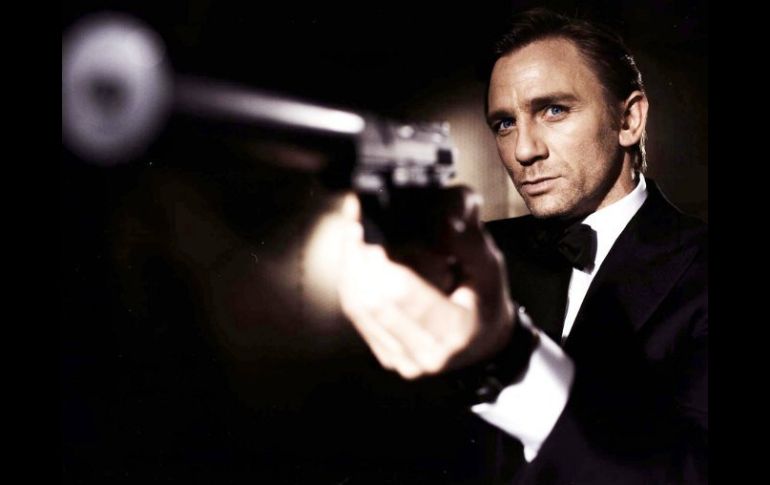 La próxima novela sobre el agente 007 lo ubicará en el año de 1969. AP /